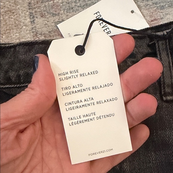 Forever 21 Black Retro High-Rise Distressed Denim Shorts - Picture 3 of 5